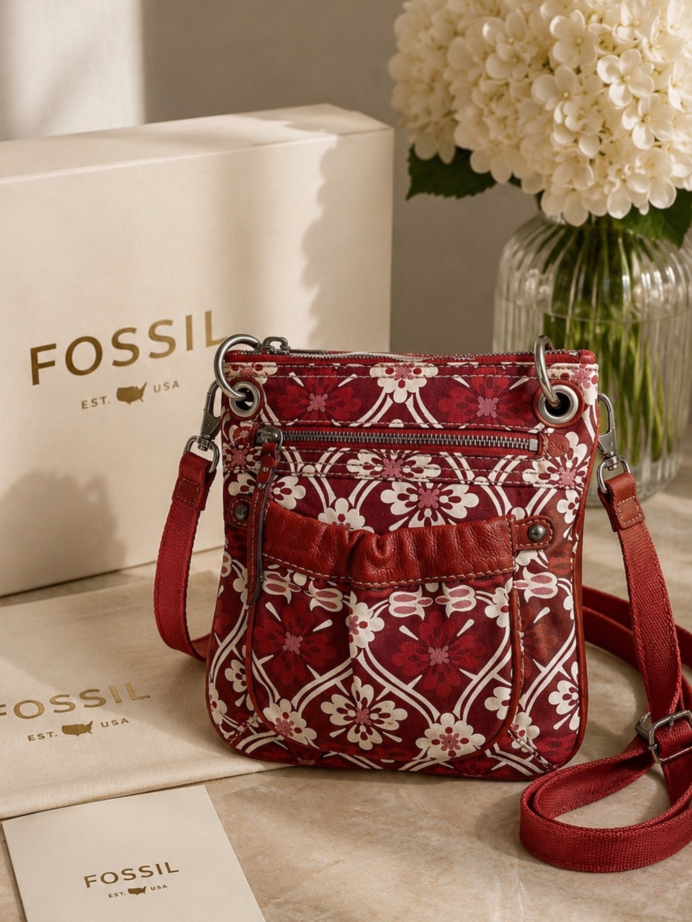 Fossil‎ Red Floral Canvas Leather Trim Crossbody Bag Small Messenger Purse
